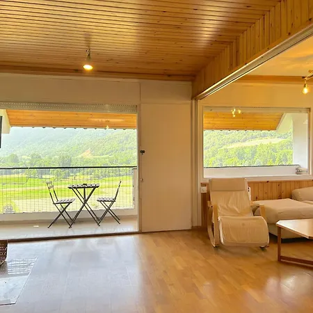 Amb Balco I Unes Vistes Uniques Del Pirineu By Rural D'aneu Apartment